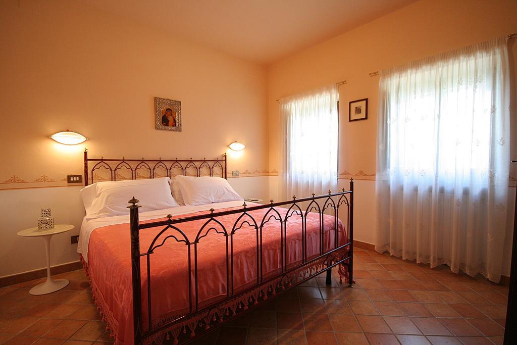 Villa Rosy อัสซิซี ภายนอก รูปภาพ